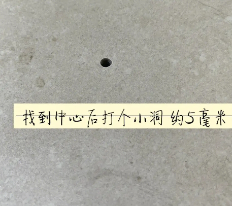 赤峰市瓷砖空鼓维修公司专业解答在瓷砖铺贴过程中，如果砂料搅拌不均匀，将会带来以下问题